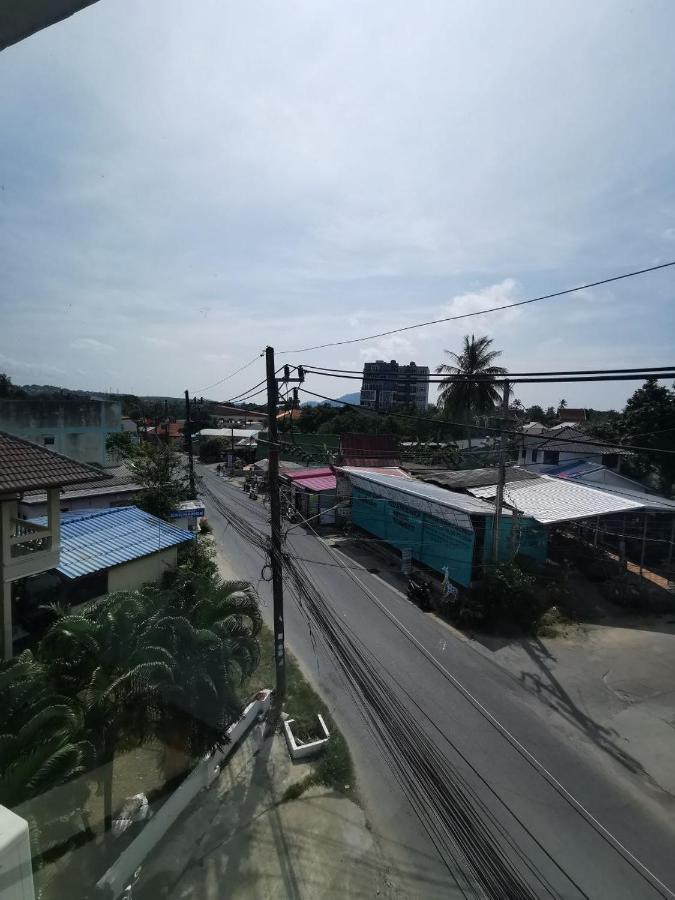 The Chu Cafe / Guesthouse Nai Harn Bagian luar foto